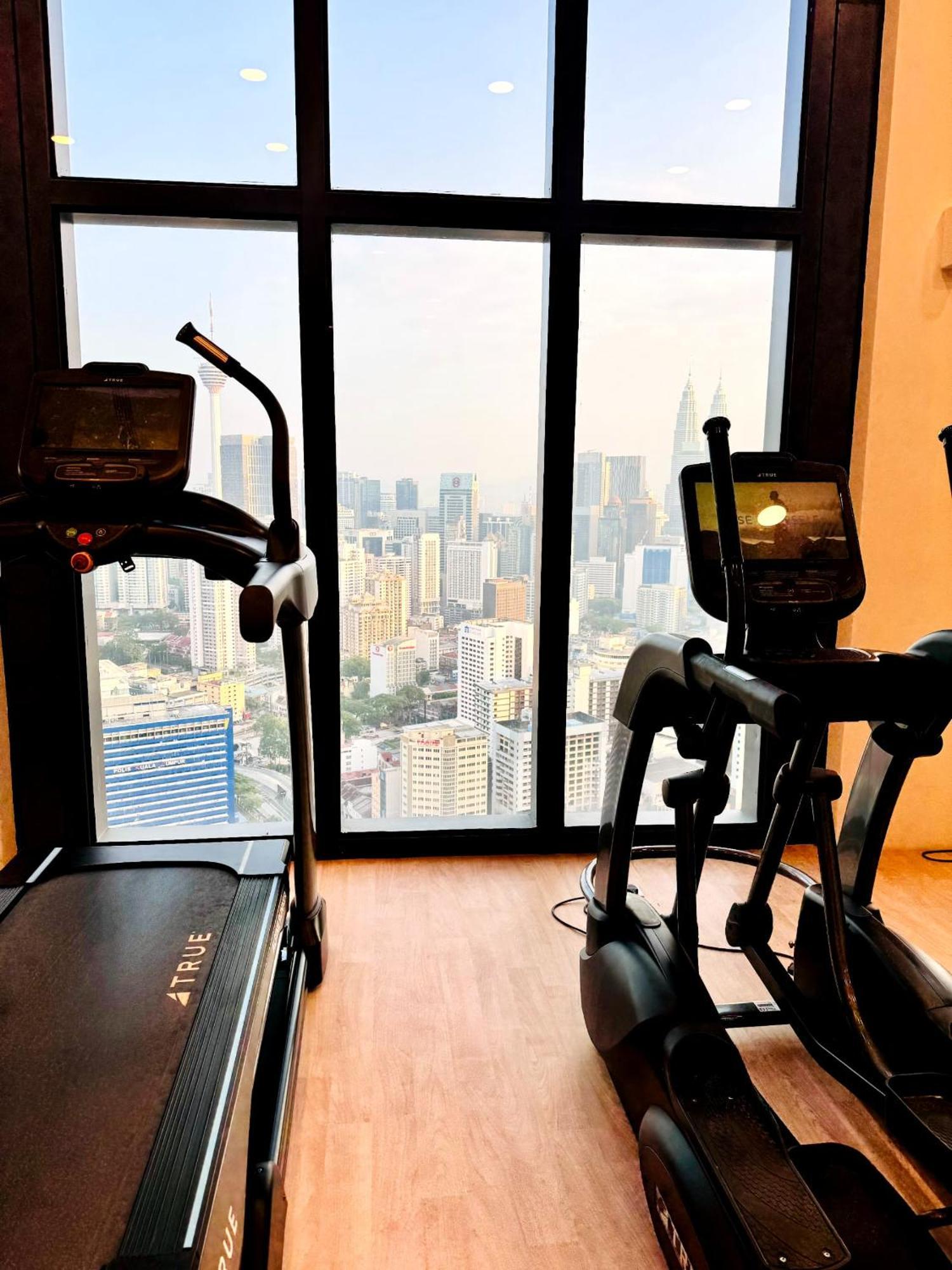 Lucantia Serviced Suites Kuala Lumpur Luaran gambar