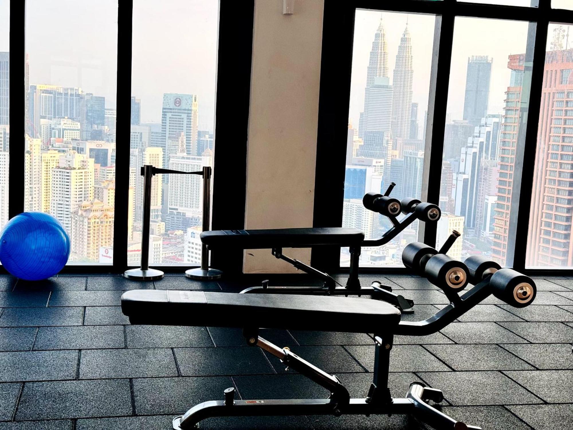 Lucantia Serviced Suites Kuala Lumpur Luaran gambar